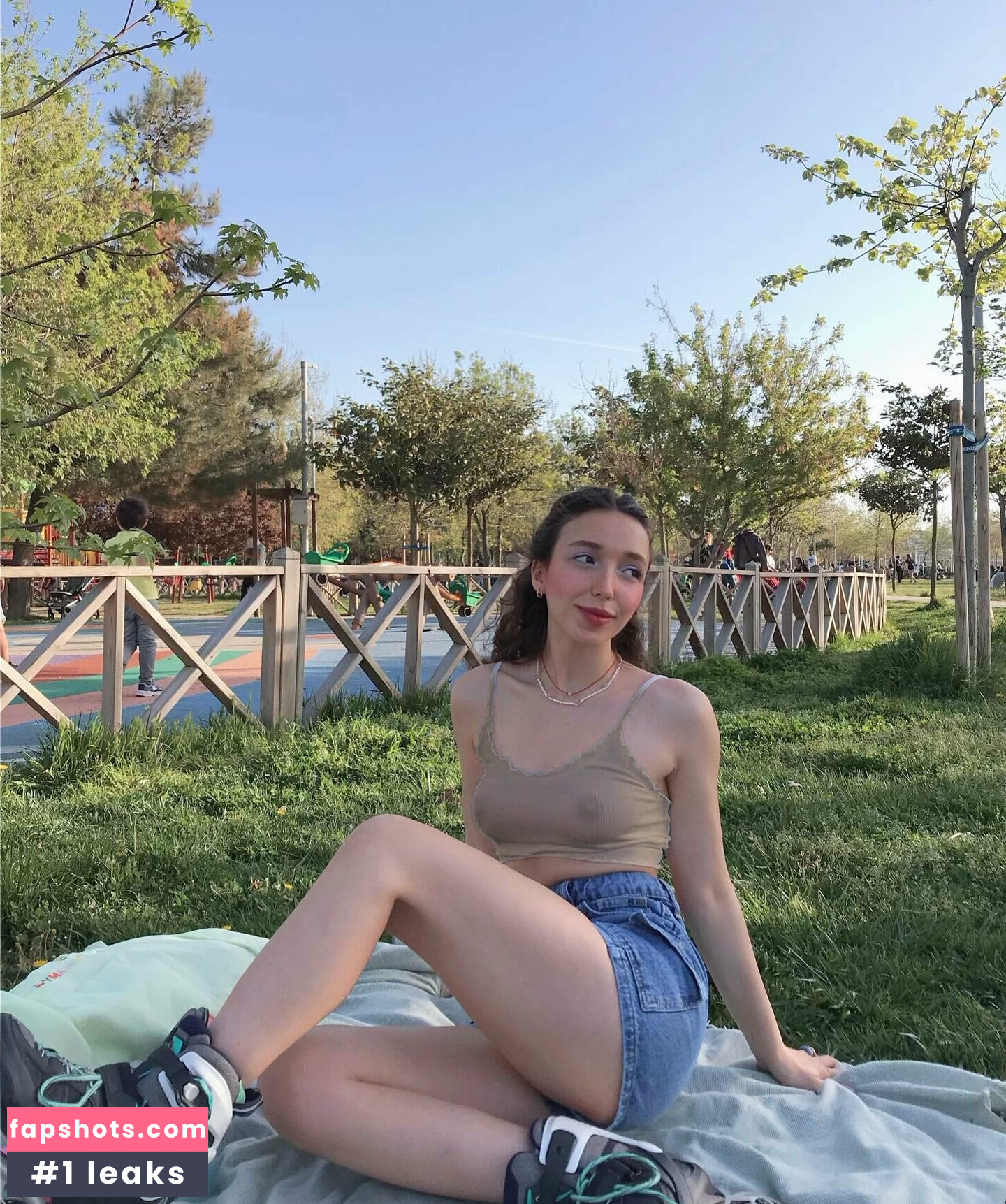 Meltem Koc gallery photo #16