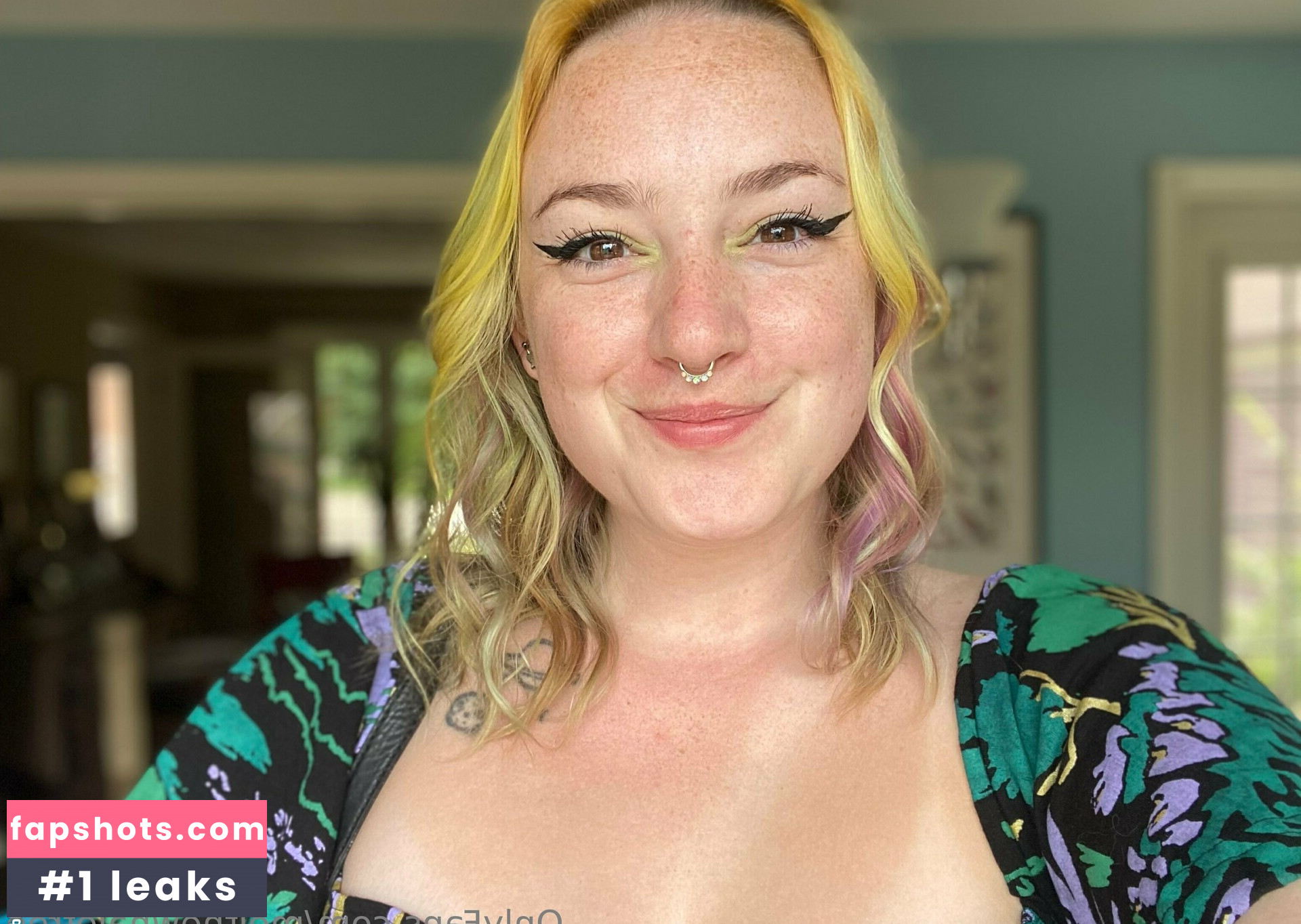 melthewhalefree gallery photo #3