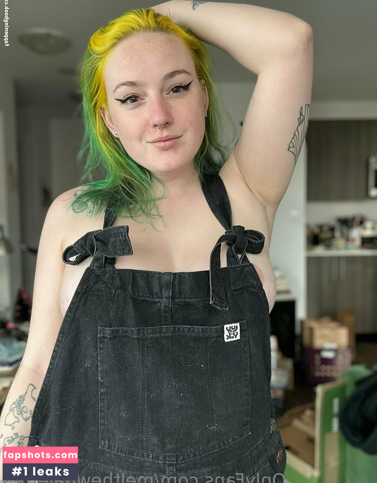 melthewhalefree nude babe gallery