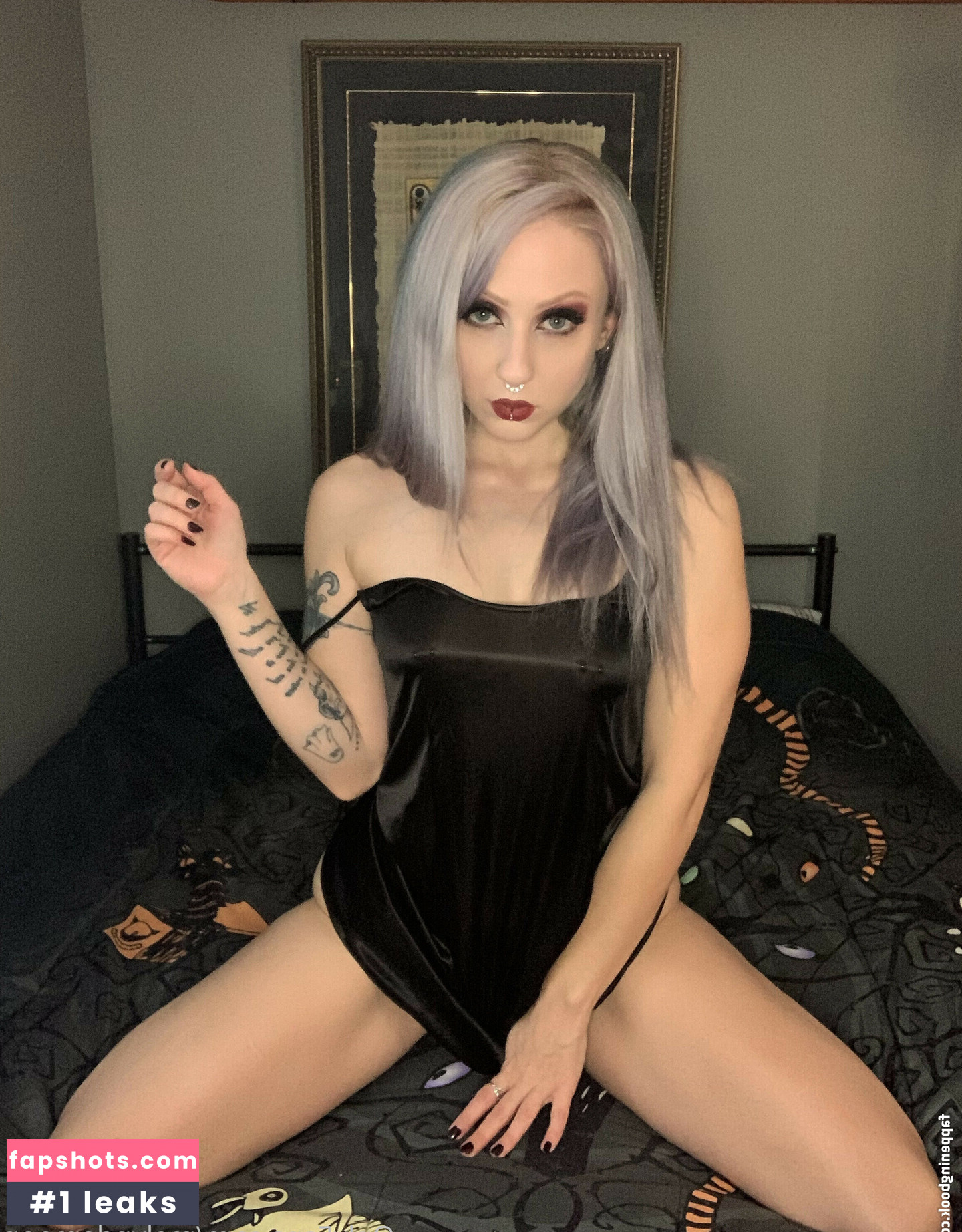 melyndamoon nude babe gallery