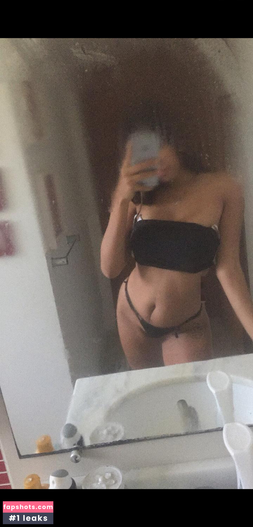 Melzinha V. Christ gallery photo #3