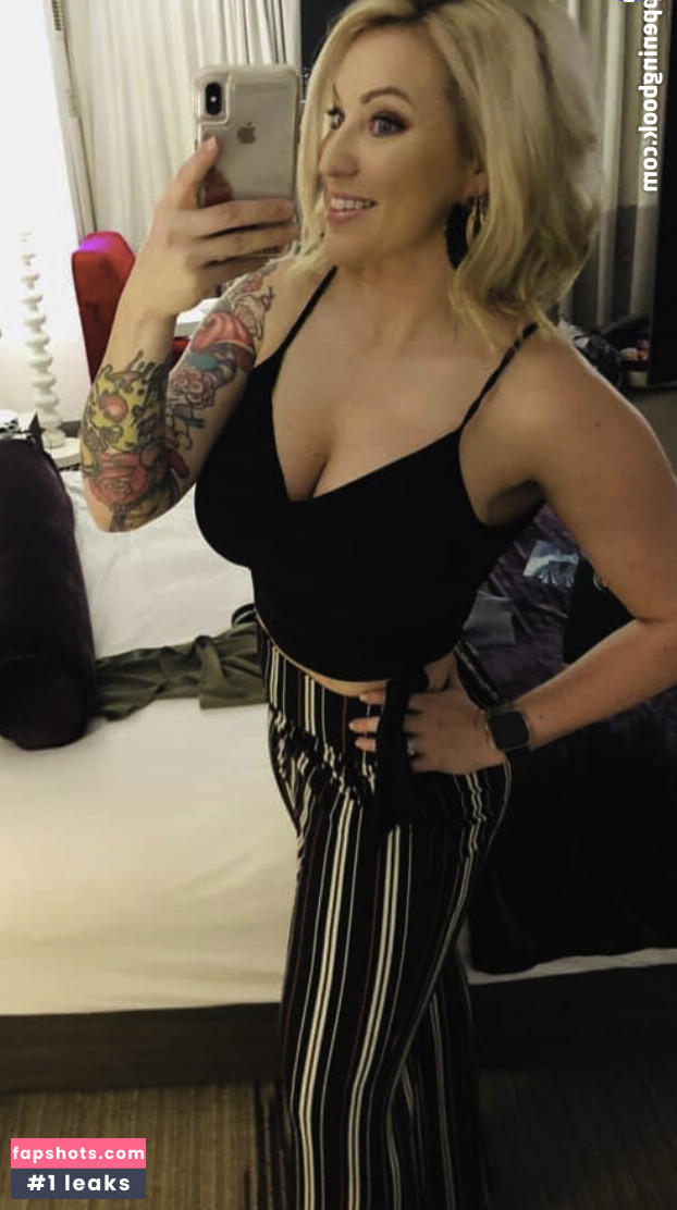 Memphis Monroe gallery photo #7