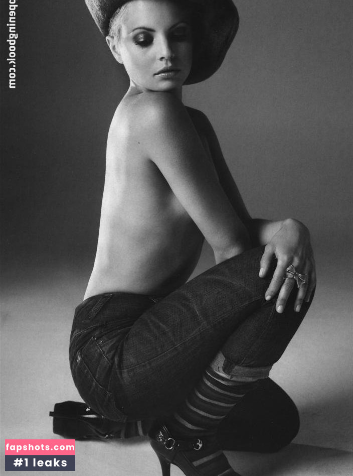 Mena Suvari Nude Leaks OnlyFans Photos #105 - LeakJerk