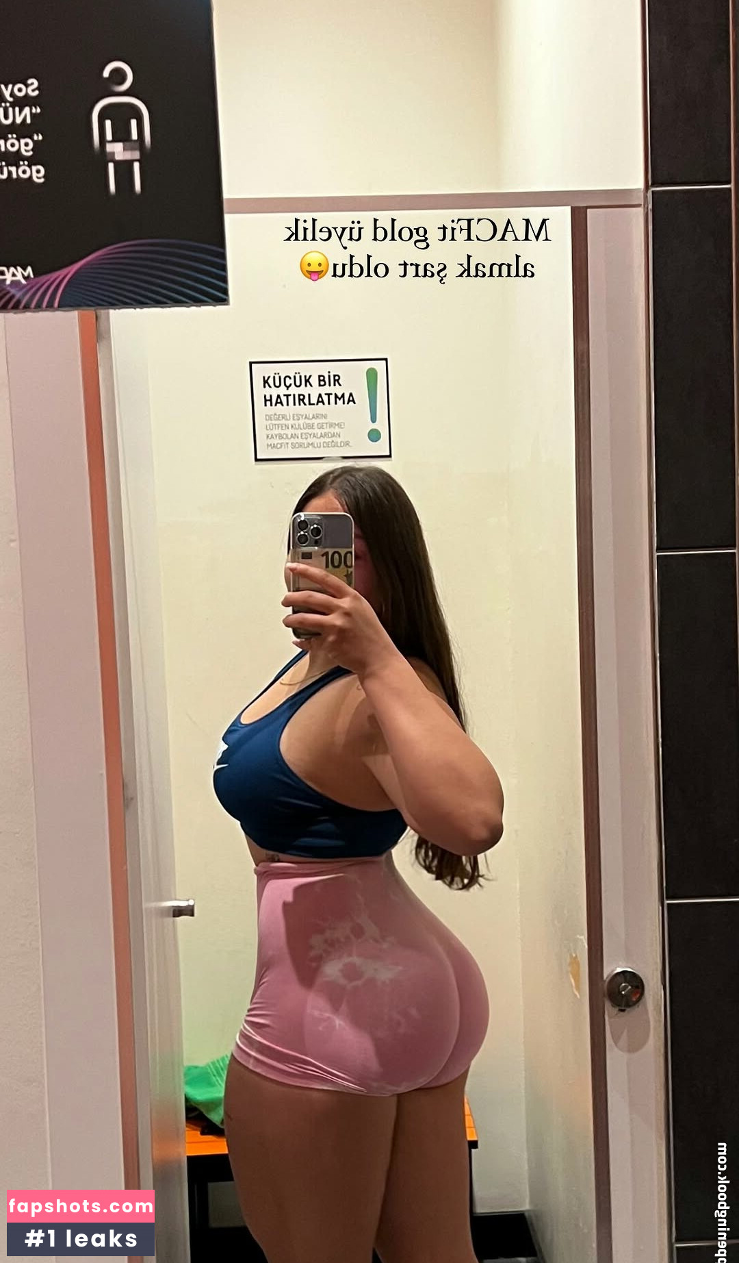 Menekşe Nur Fırat gallery photo #3