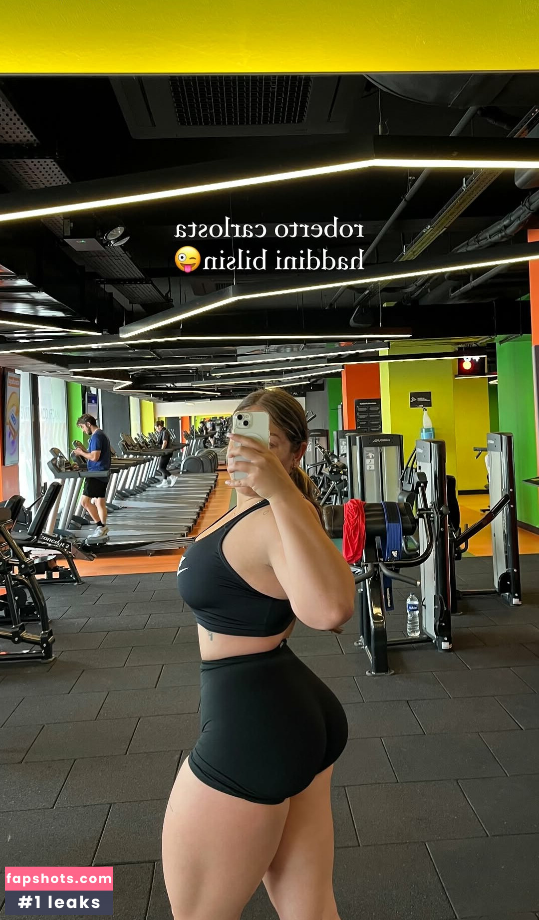 Menekşe Nur Fırat gallery photo #4