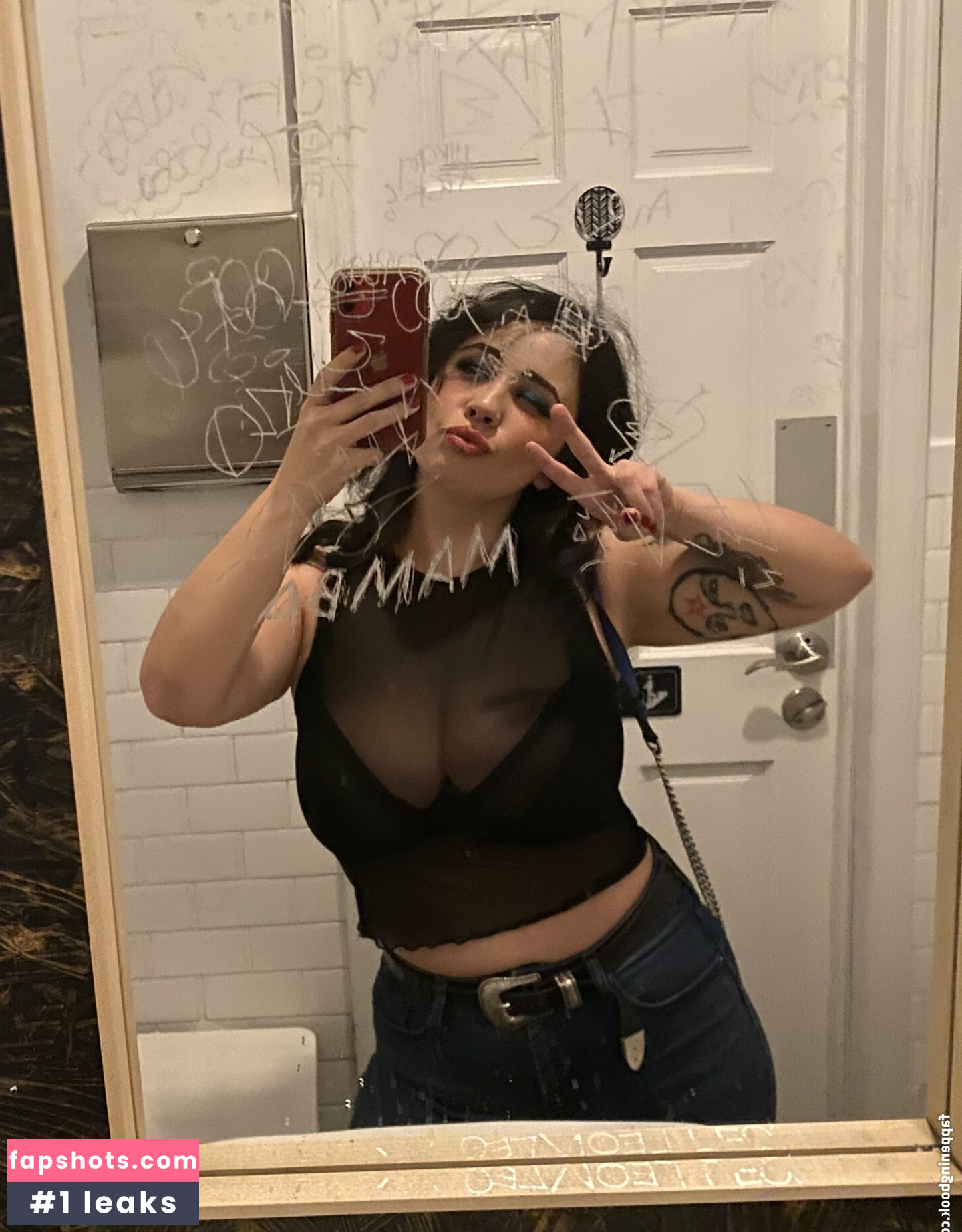 Menstrualbloodbath gallery photo #7