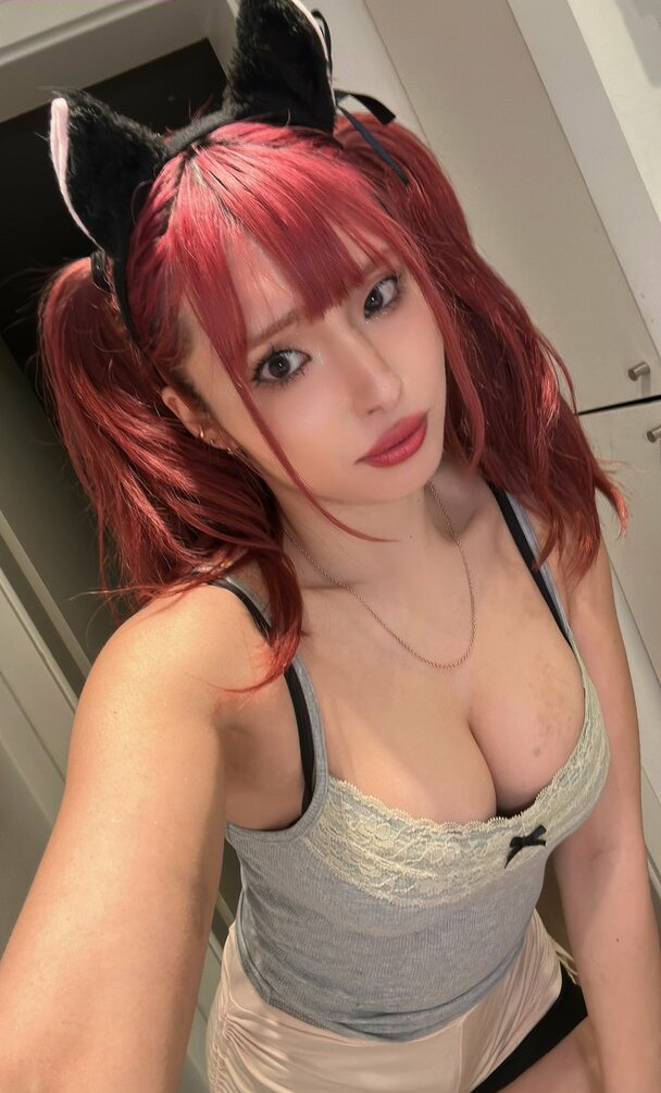 meowko gallery photo #1082