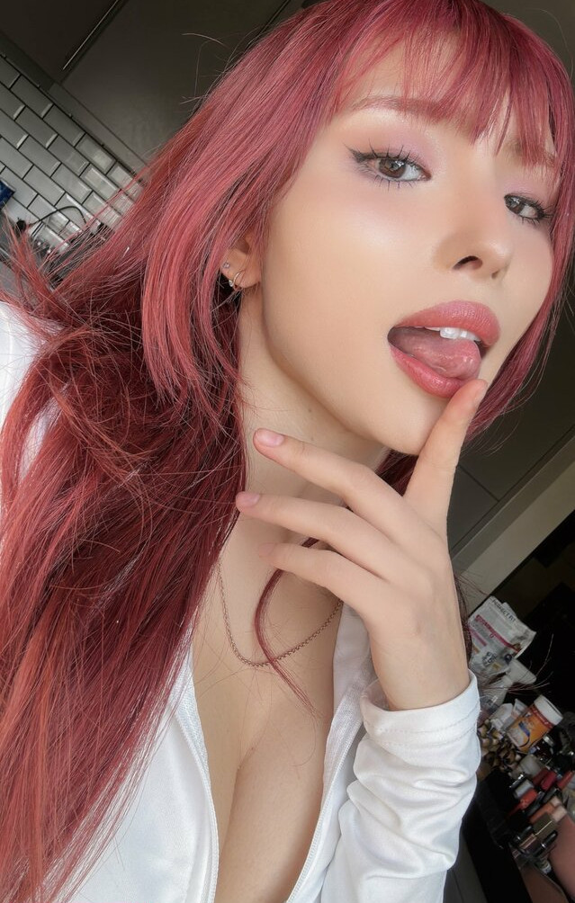 meowko gallery photo #1084