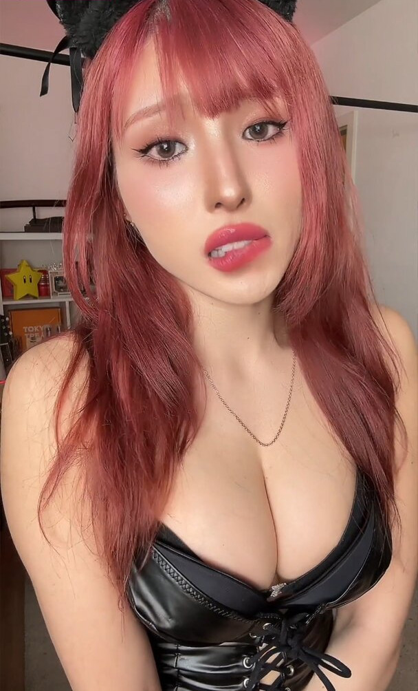 meowko gallery photo #1088