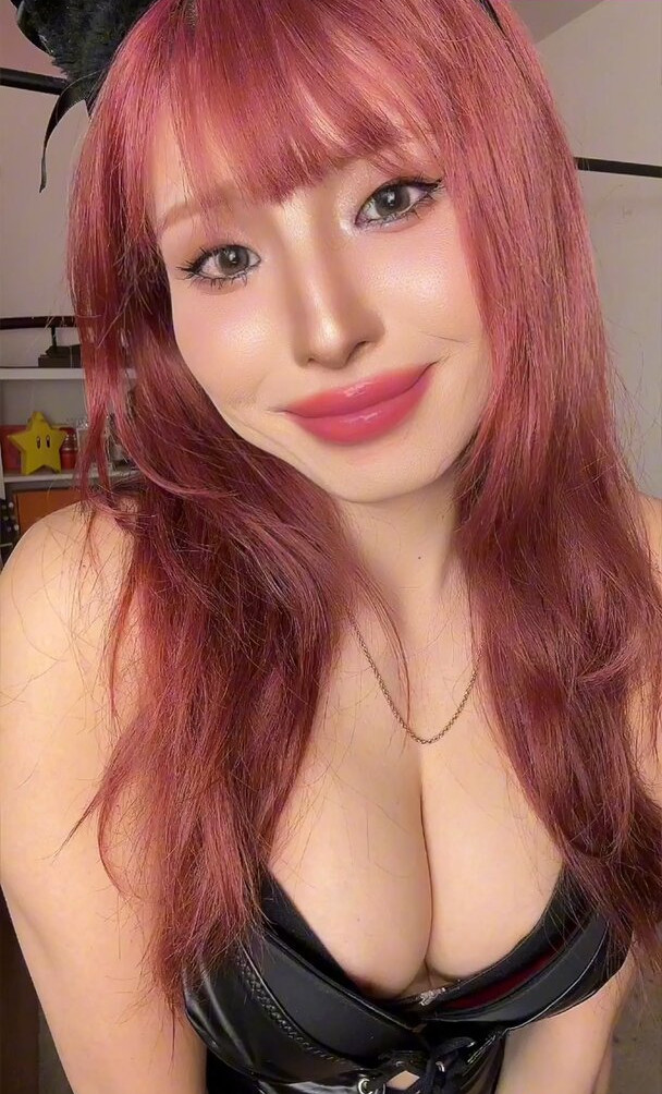 meowko gallery photo #1100