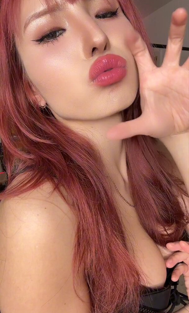 meowko gallery photo #1107