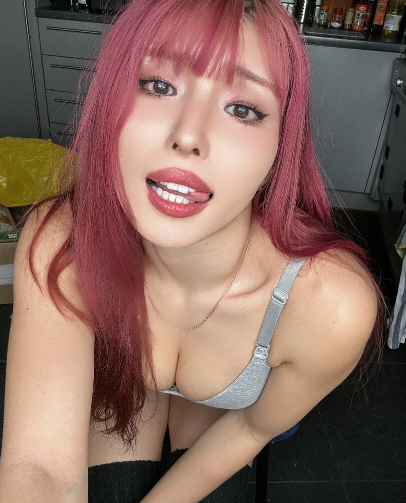 meowko gallery photo #1293