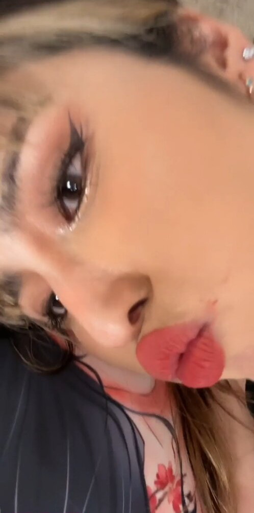 meowko gallery photo #1498