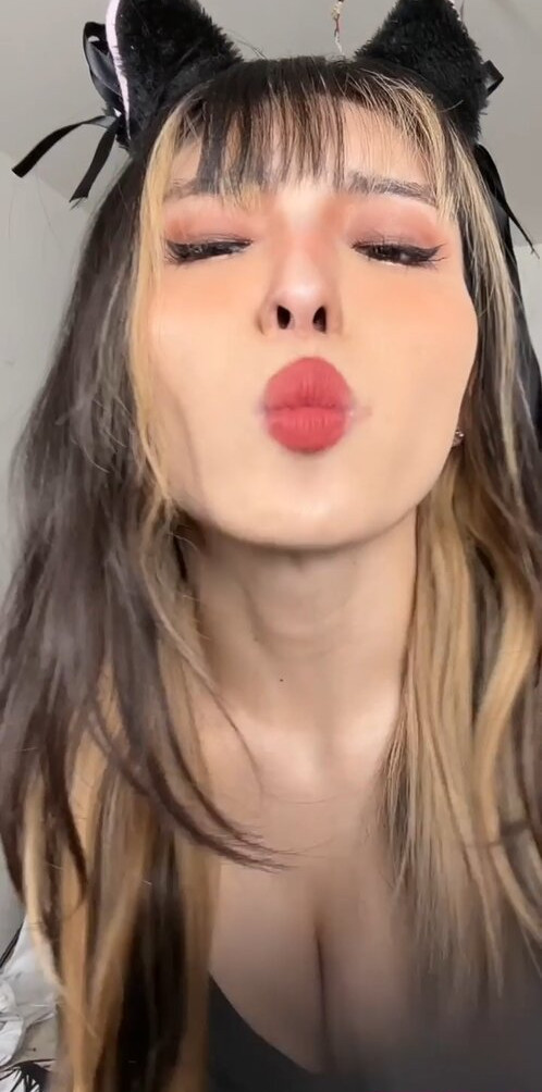 meowko gallery photo #1535