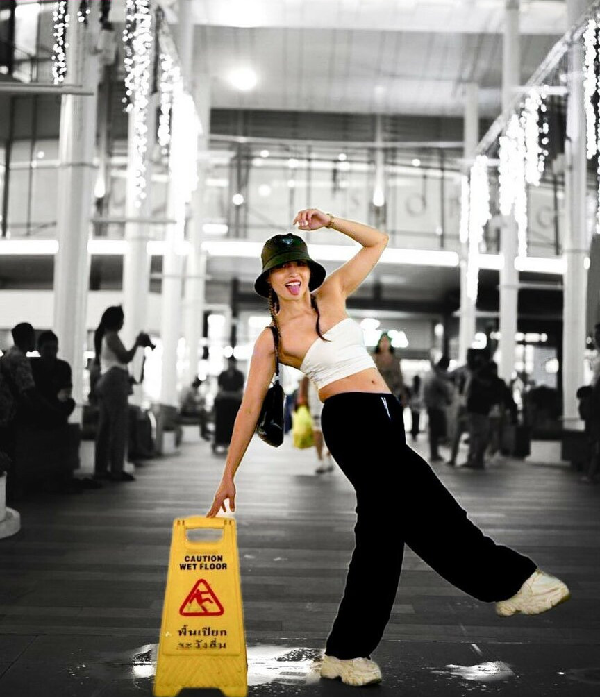 meowko gallery photo #1759