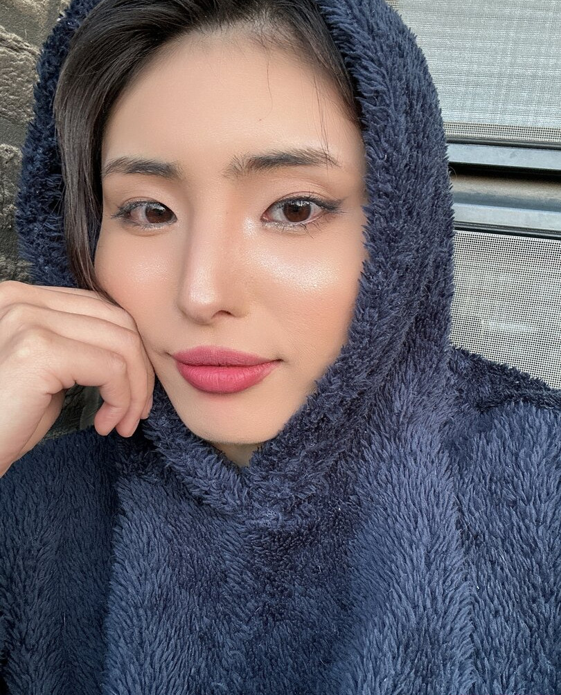 meowko gallery photo #2095