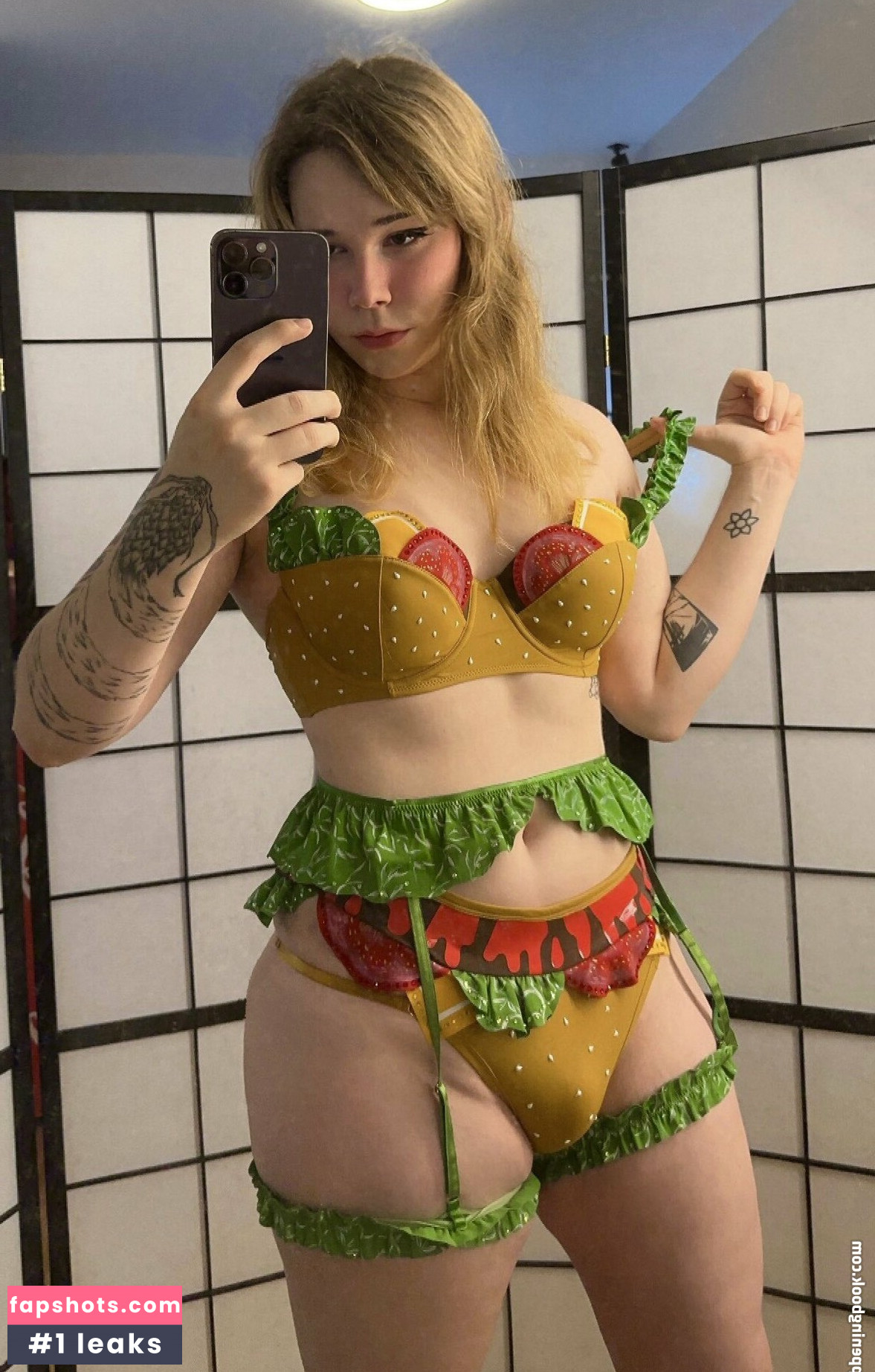 Meowriza gallery photo #232