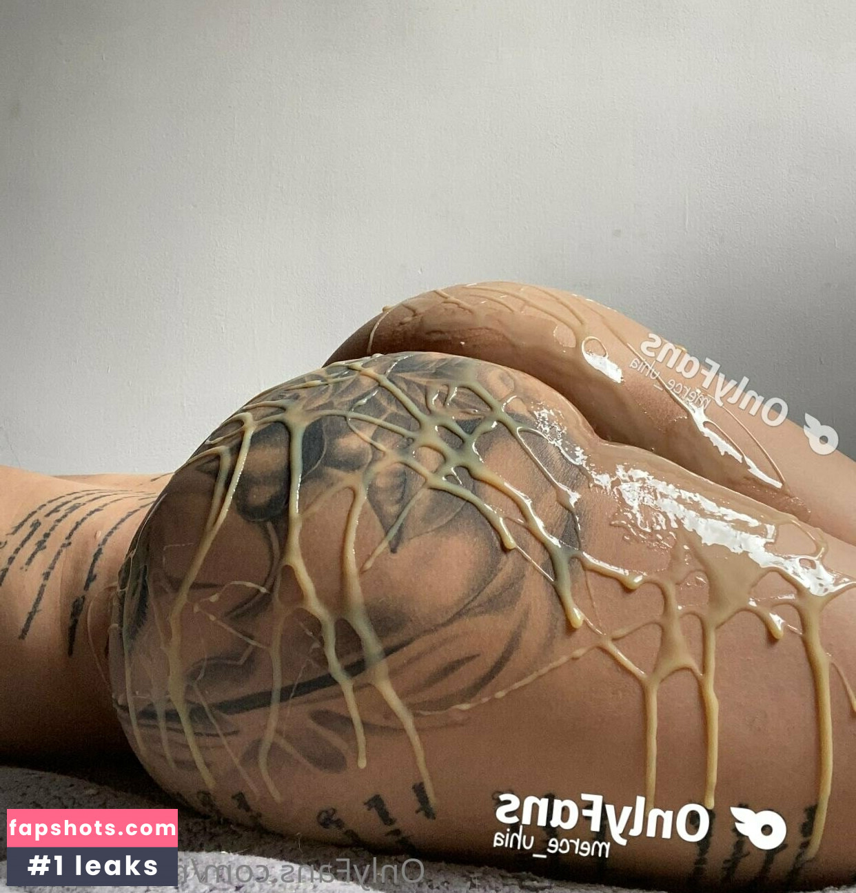 Merce_Uhia gallery photo #23