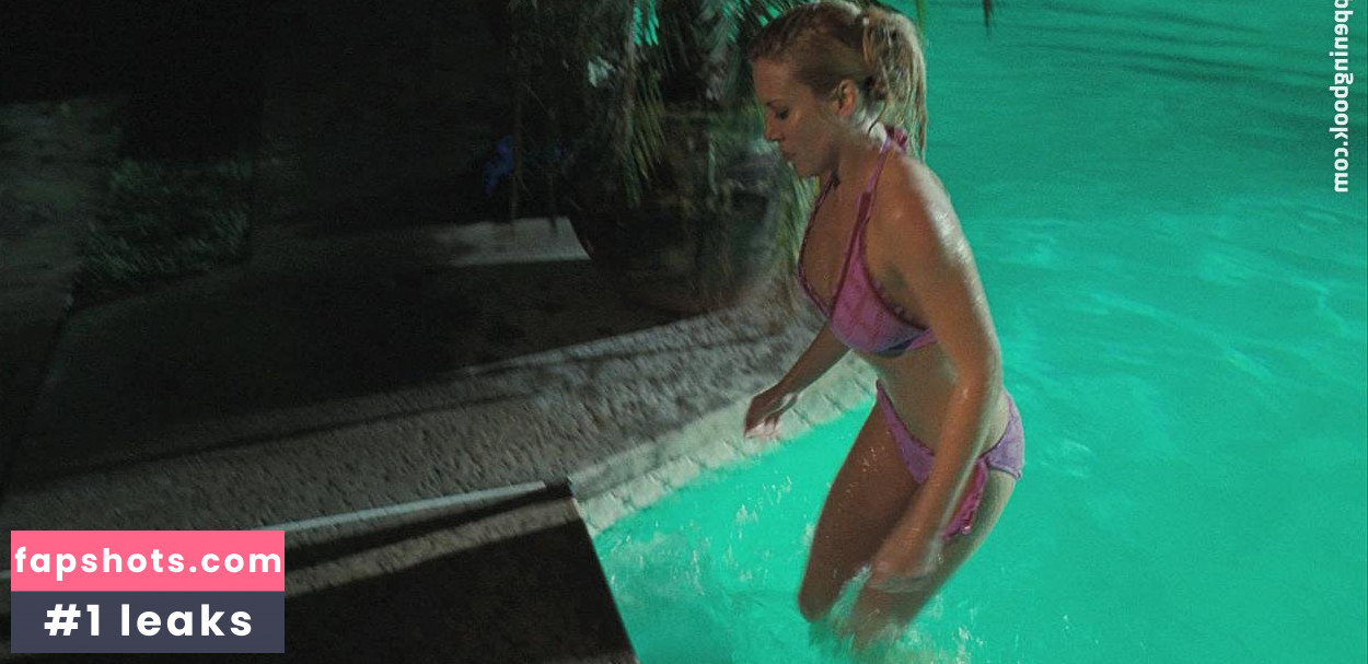 Mercedes McNab gallery photo #21