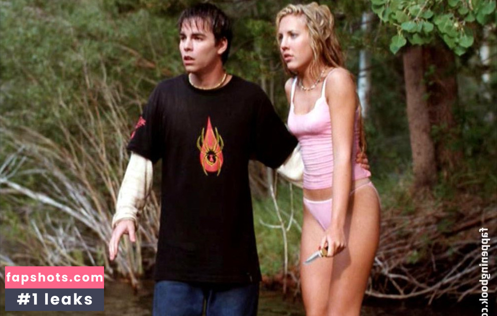 Mercedes McNab gallery photo #6