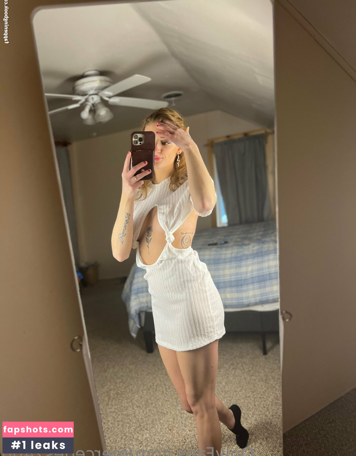 mercedes2400 nude babe gallery