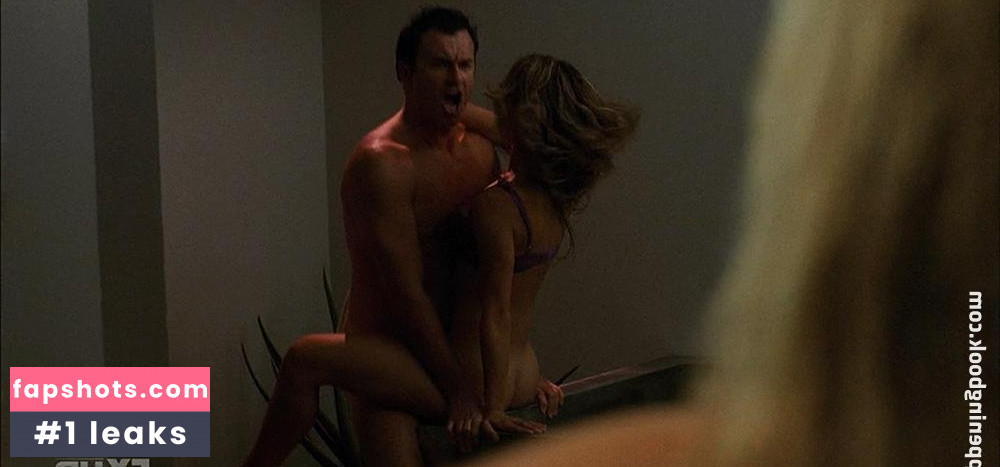 Meredith Giangrande gallery photo #20