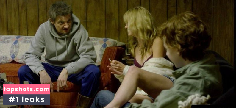 Meredith Hagner gallery photo #4