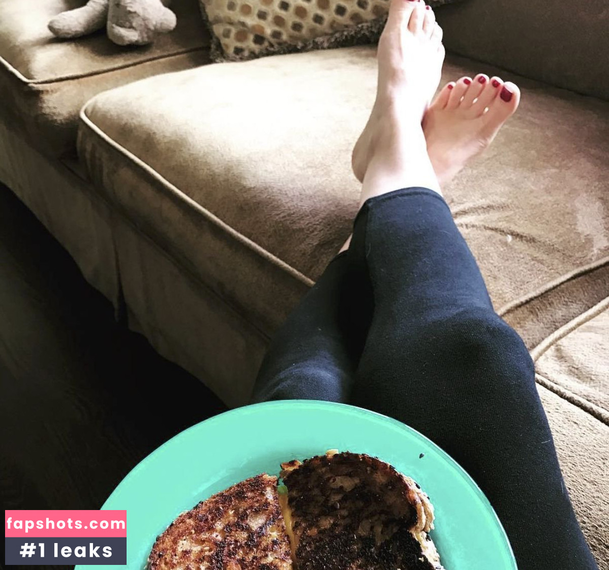 Meredith Monroe gallery photo #48