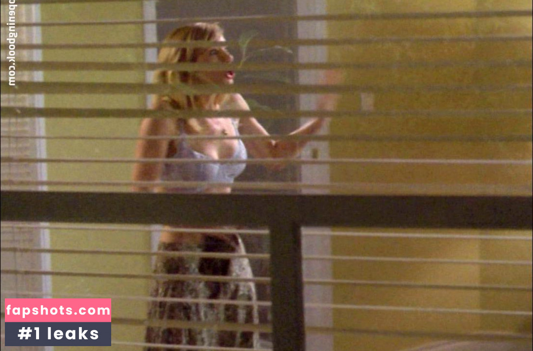 Meredith Monroe gallery photo #9