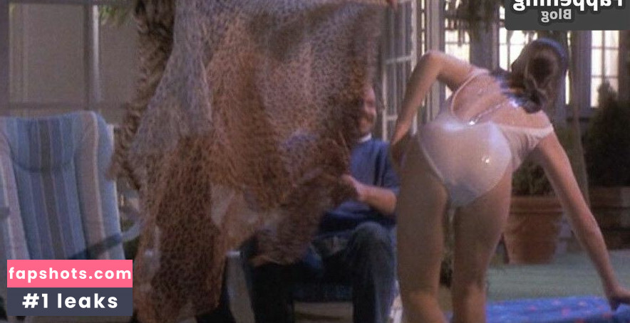 Meredith Salenger gallery photo #2