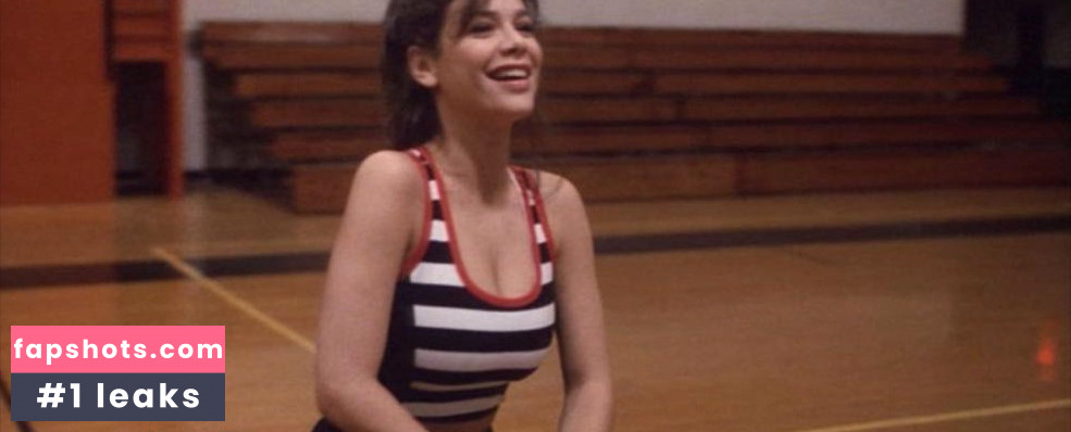 Meredith Salenger gallery photo #14