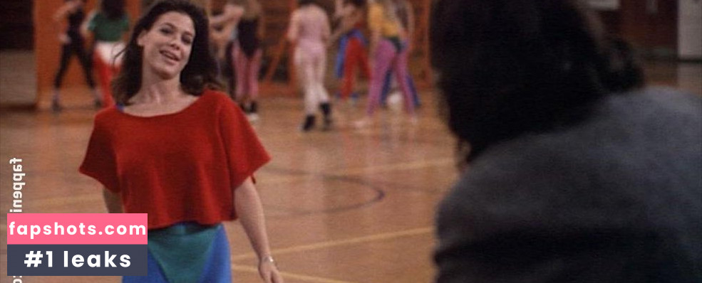 Meredith Salenger gallery photo #18