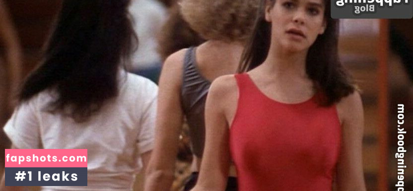 Meredith Salenger gallery photo #3