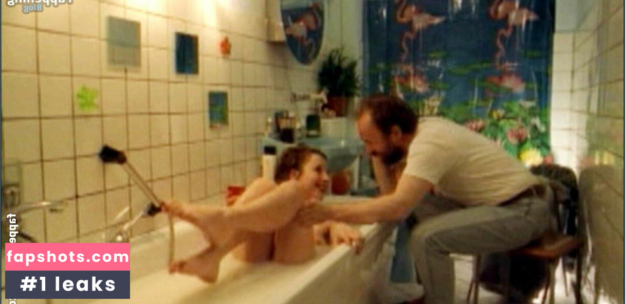 Meret Becker gallery photo #11