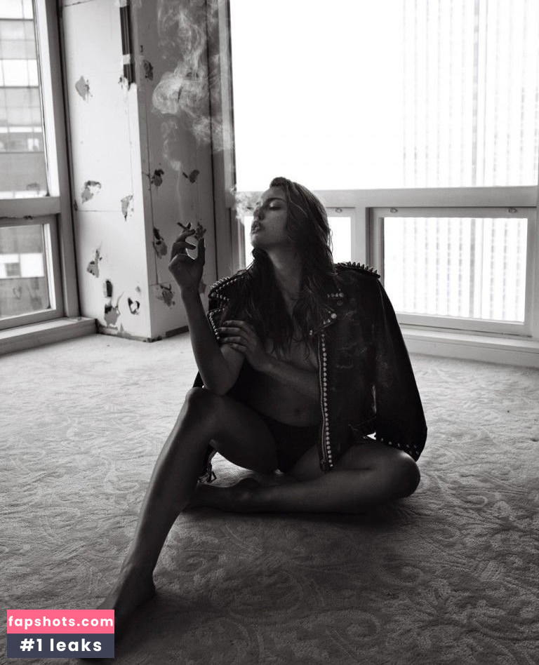 Meri Gulin gallery photo #28