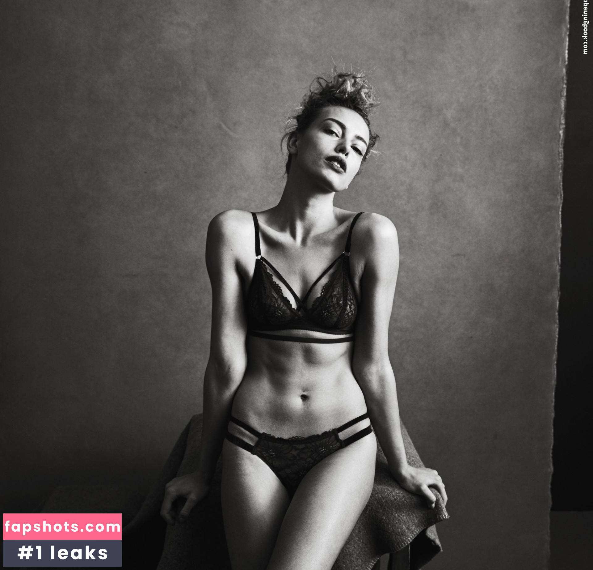 Meri Gulin gallery photo #5