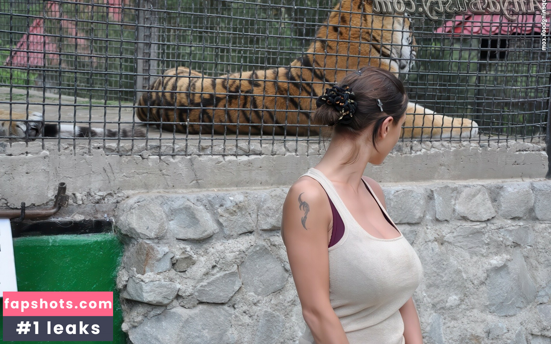 Merilyn Sakova gallery photo #65