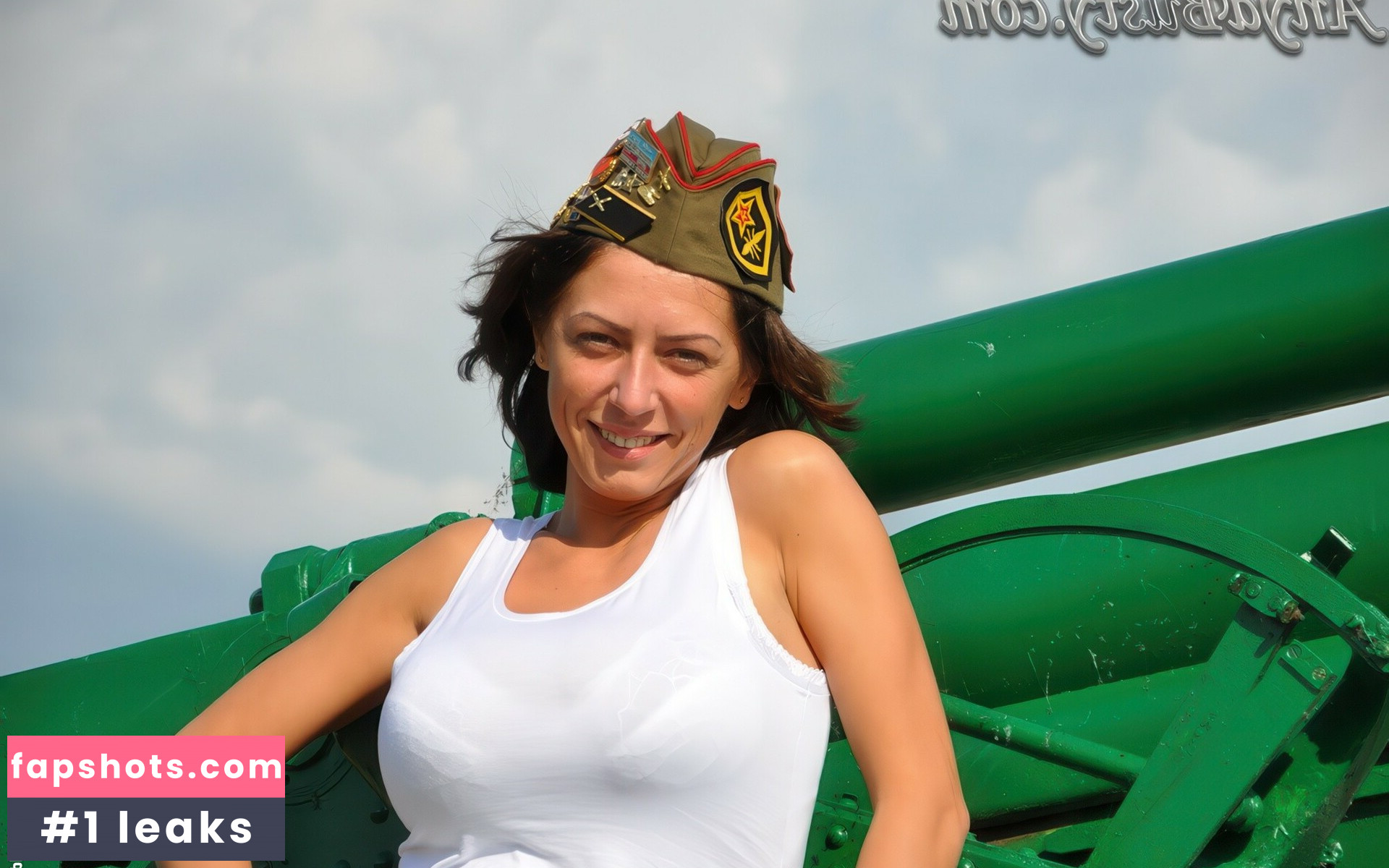 Merilyn Sakova gallery photo #66