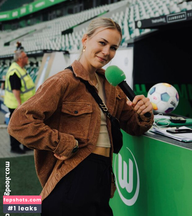 Merle Frohms gallery photo #4