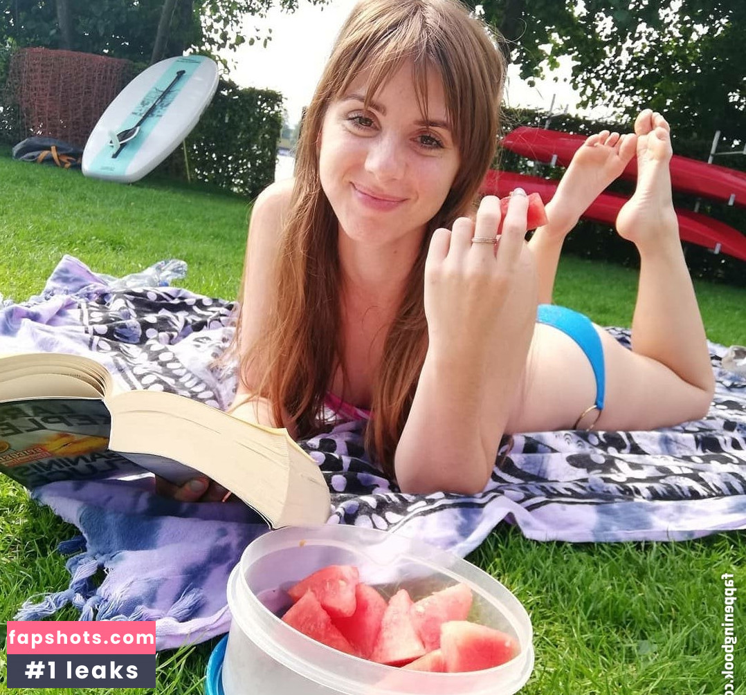 Merona ASMR gallery photo #21