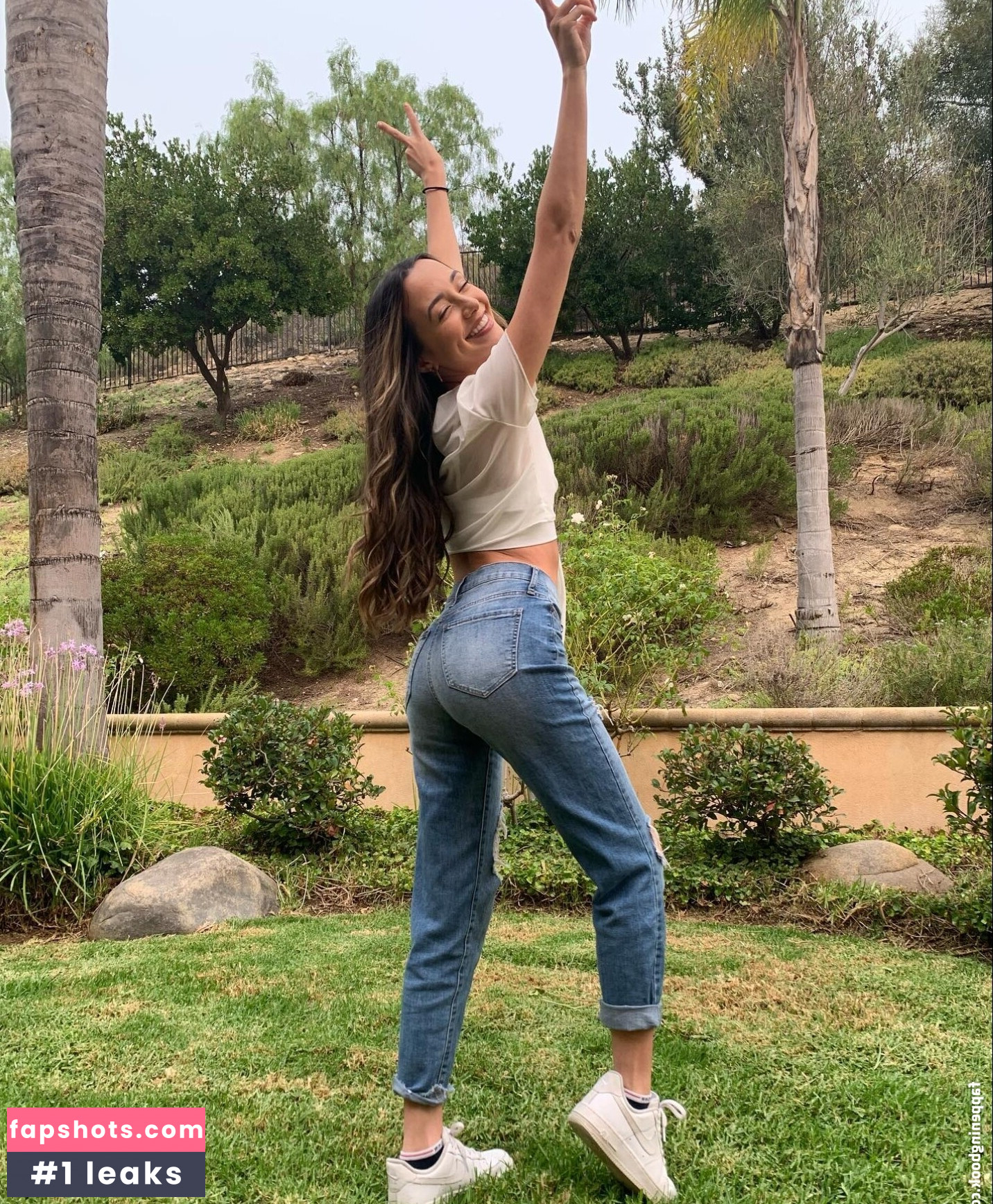 Merrell Twins gallery photo #14