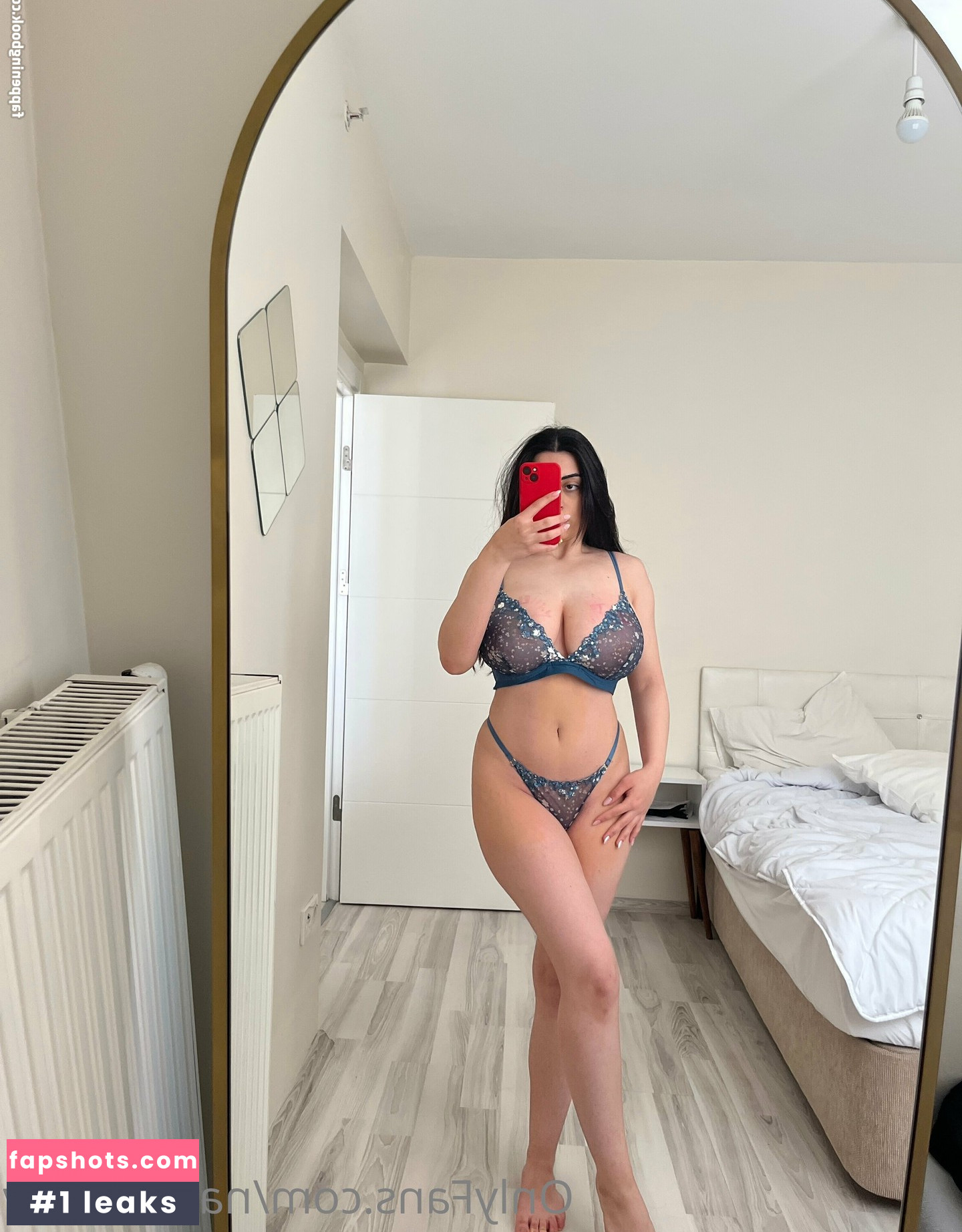 Merve Damla gallery photo #192