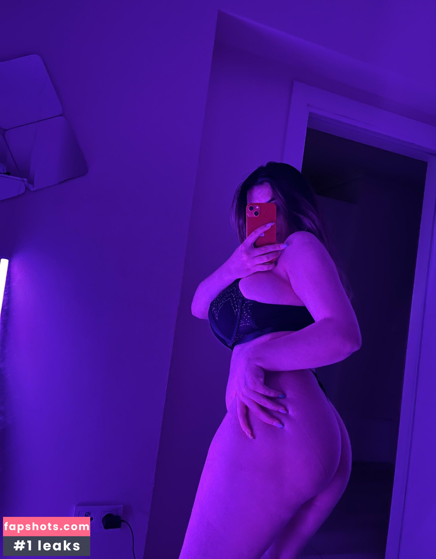 Merve Damla gallery photo #85