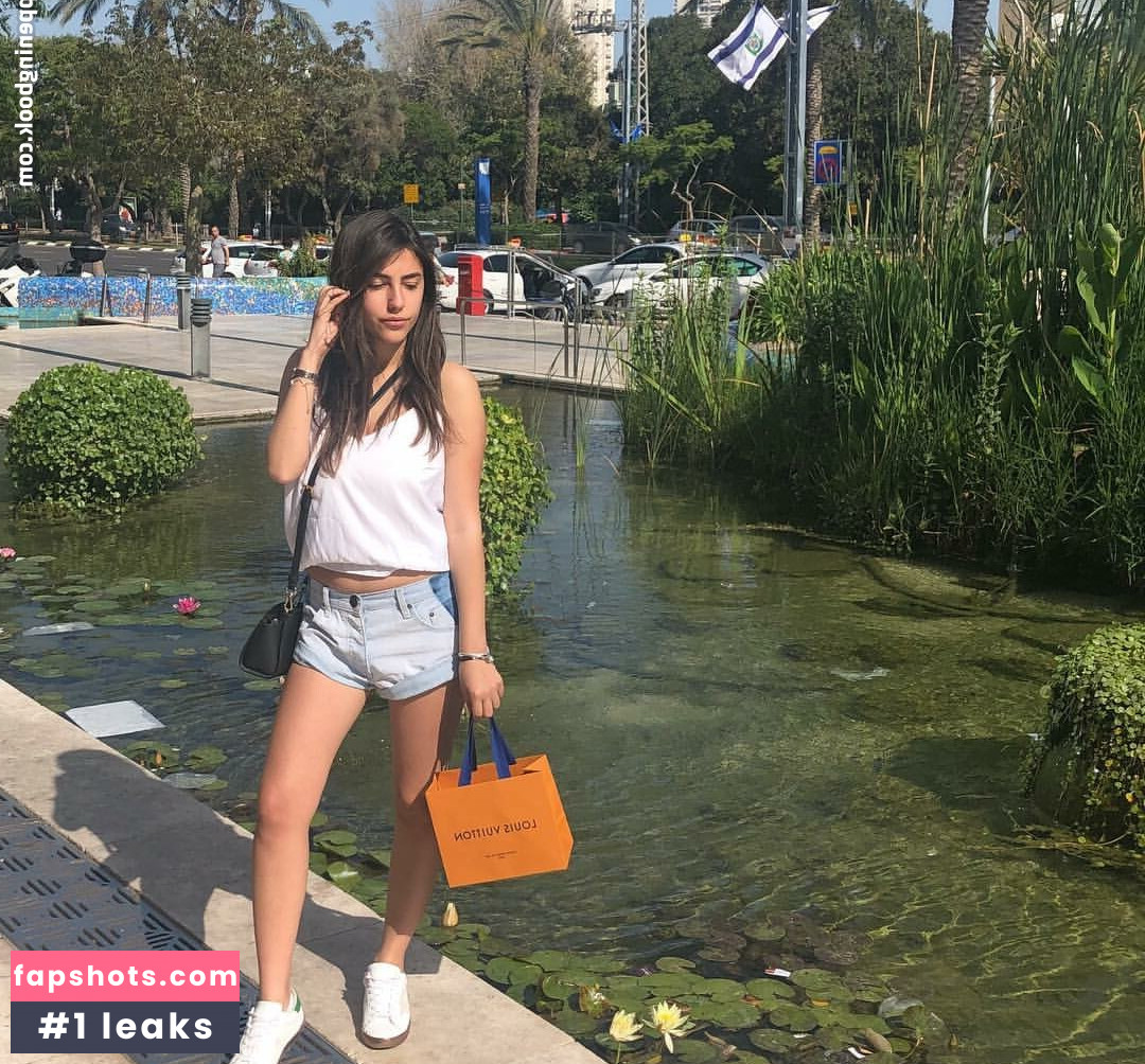 Meshi Malka gallery photo #2