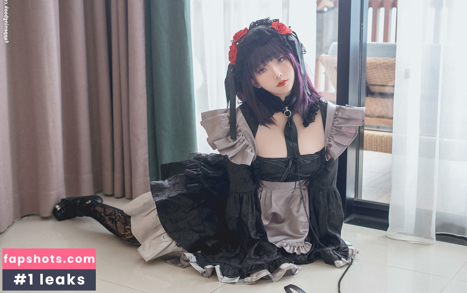 Messie Huang gallery photo #13