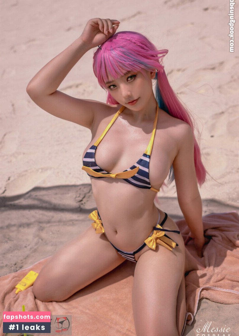 Messie Huang gallery photo #52