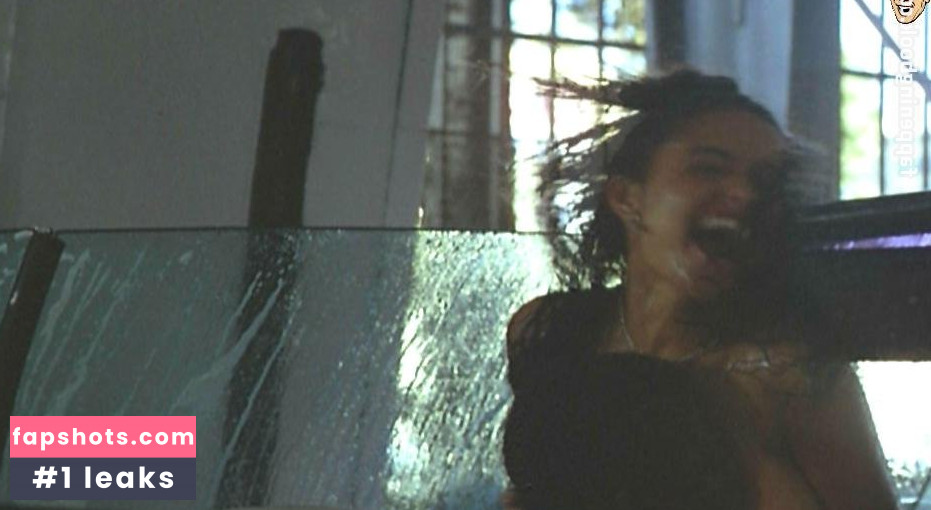 Meta Golding gallery photo #2