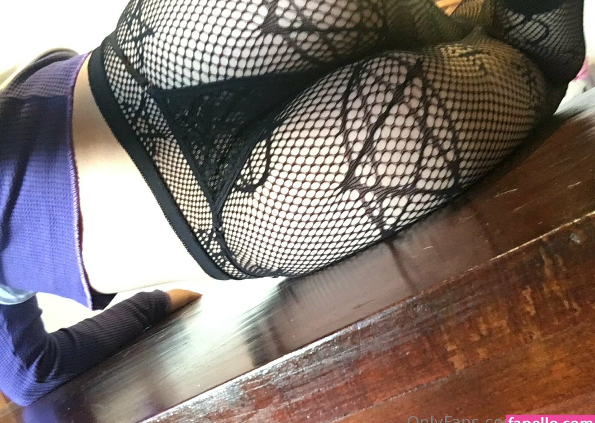 mewslut gallery photo #365