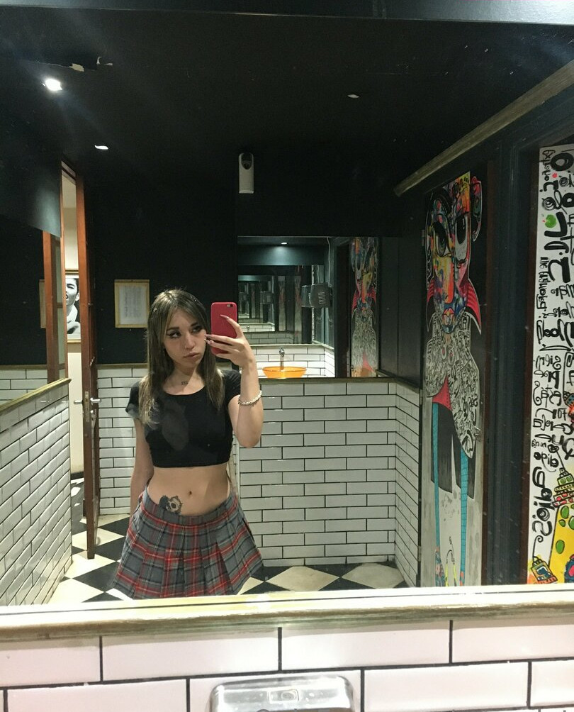 mewslut gallery photo #389