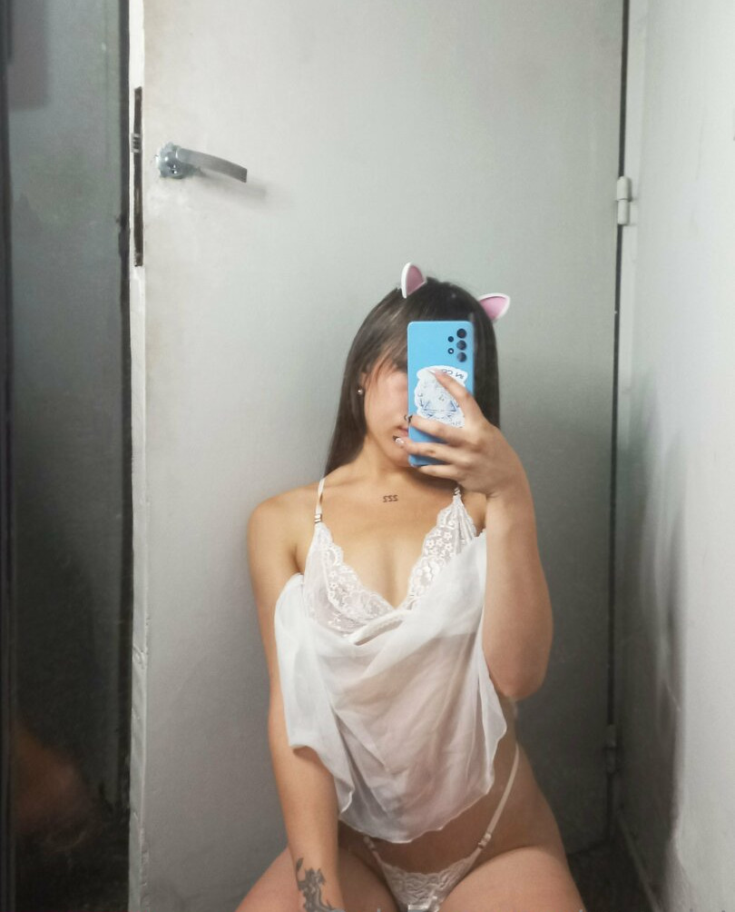 mewslut gallery photo #390